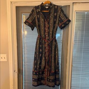 Entro Navy and Red Floral Midi Dress